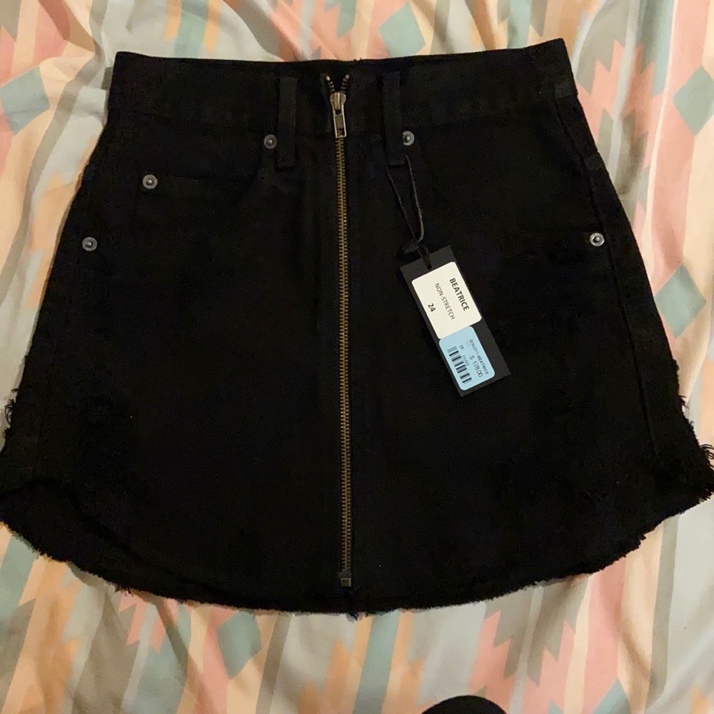 LF stores size 24 skirt